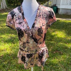 Speechless pink black floral ruffled wrap/tie front short sleeve top. Size M.